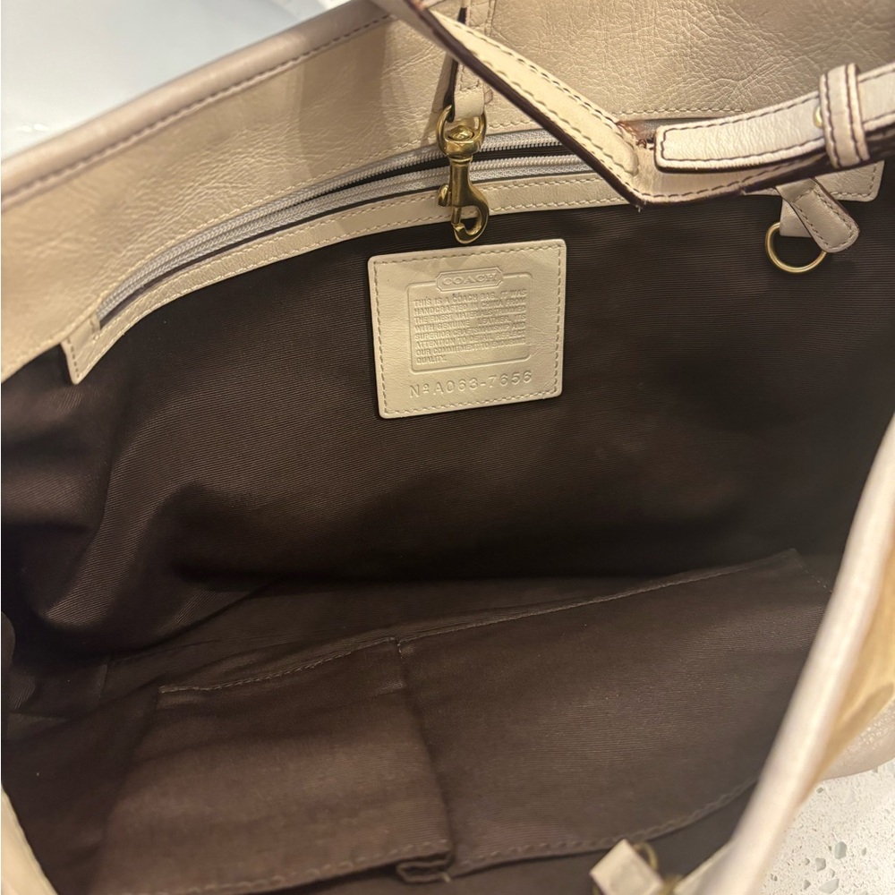 Coach Tan and Cream Shoulder Bag with Signature Monogram - Picture 4 of 4